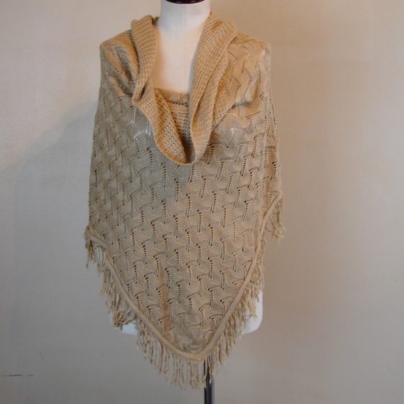 Absolutely Cowell neck knitted poncho boho fringe - Picture 2 of 6